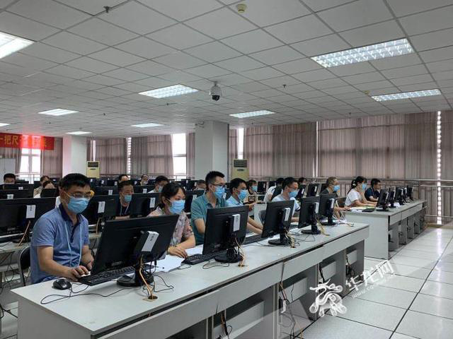 重庆市考试院官方网，考生与教育公平的坚实桥梁