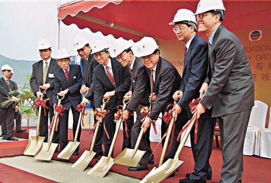 揭秘新澳六叔，精准资料大全的幕后传奇澳门六叔文字资料